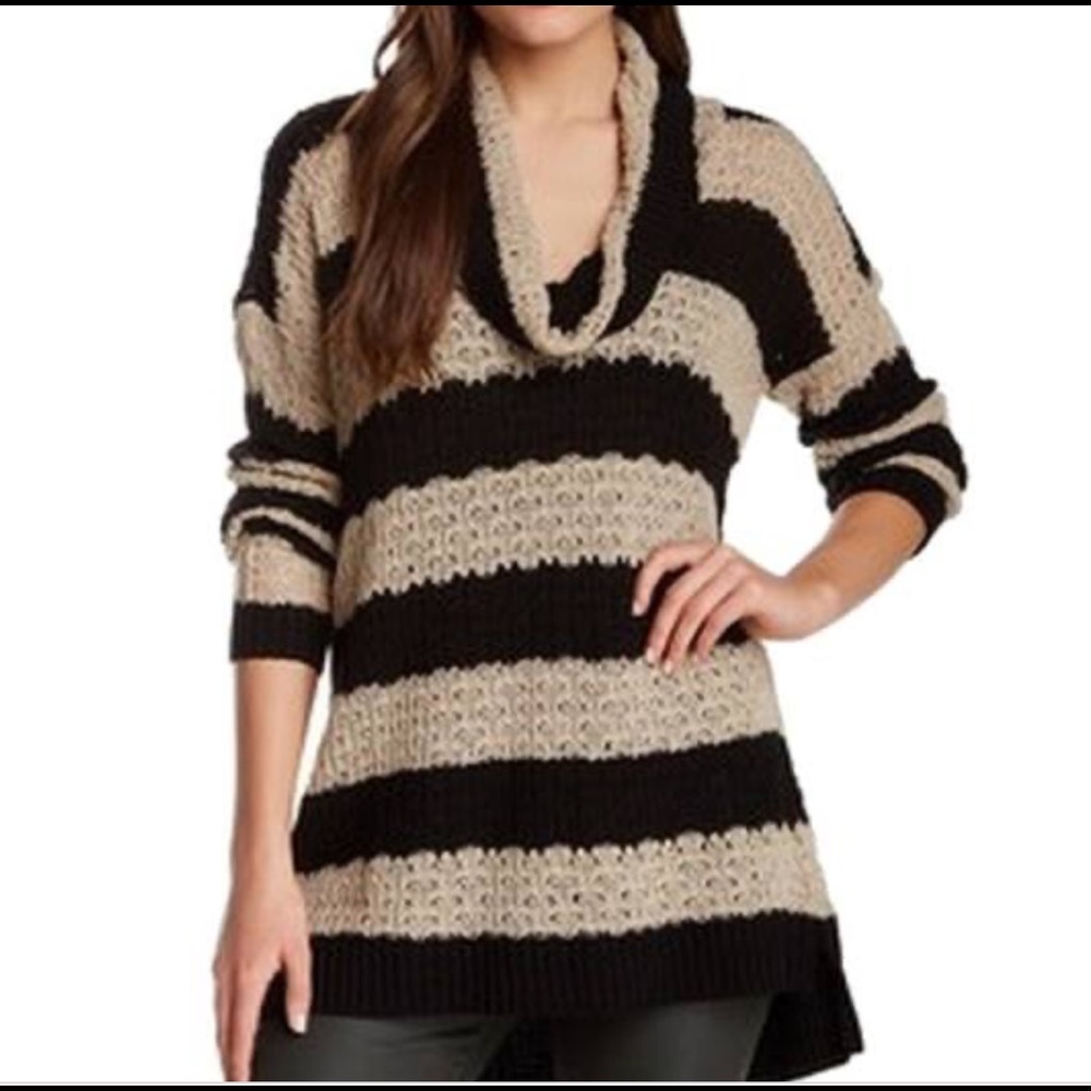 14th & Union Black & Tan Striped Knit Sweater; Med